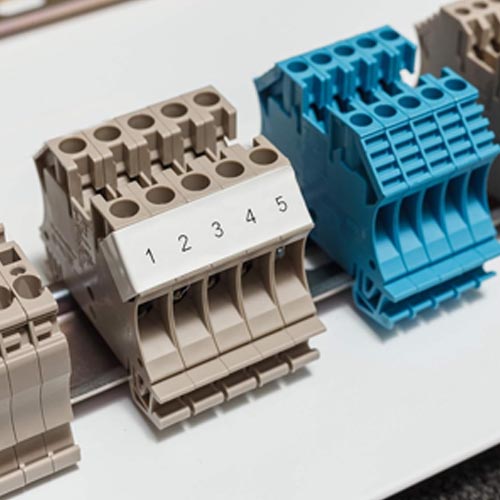 Brady Official (M21-500-499-TB) High Adhesion Cloth Label Tape - Image 4