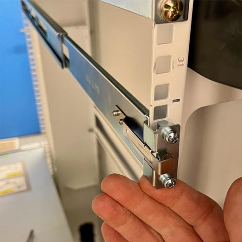 Juniper JNP-4PST-RMK-1U-E 4-Post 1U Rackmount Kit - Image 5